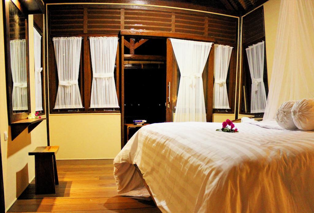 Ary'S Lagoon Bungalow & Hotel Karimunjawa Rom bilde
