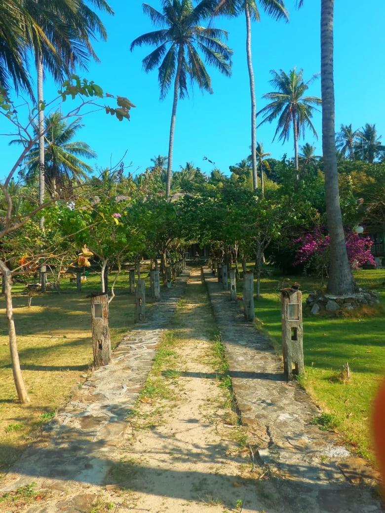Ary'S Lagoon Bungalow & Hotel Karimunjawa Eksteriør bilde