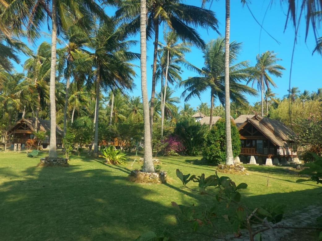 Ary'S Lagoon Bungalow & Hotel Karimunjawa Eksteriør bilde