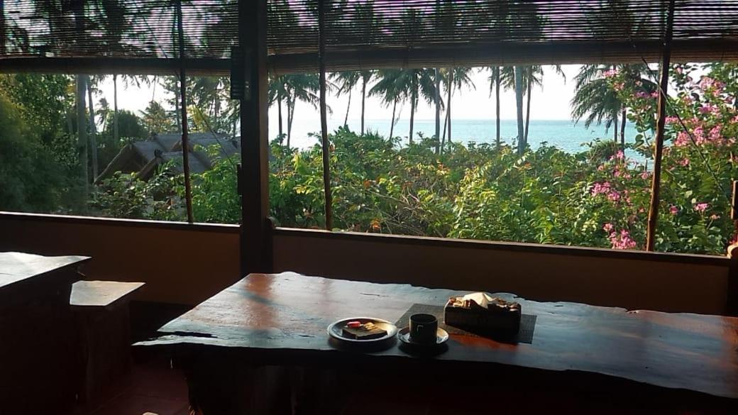 Ary'S Lagoon Bungalow & Hotel Karimunjawa Eksteriør bilde