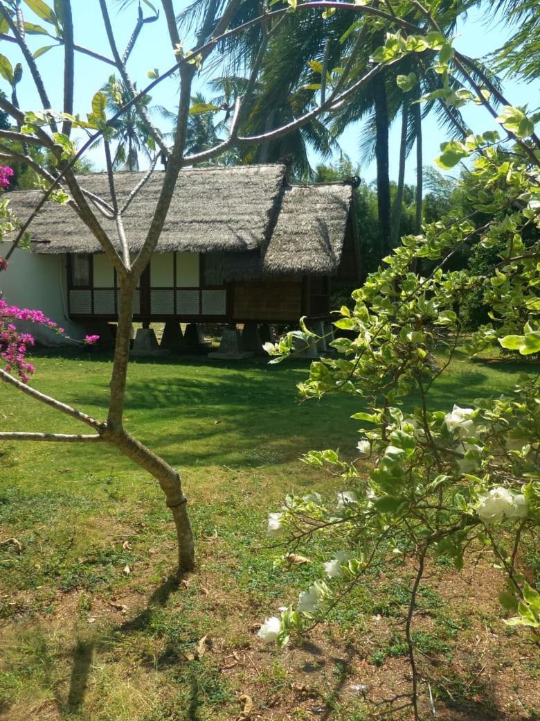 Ary'S Lagoon Bungalow & Hotel Karimunjawa Eksteriør bilde